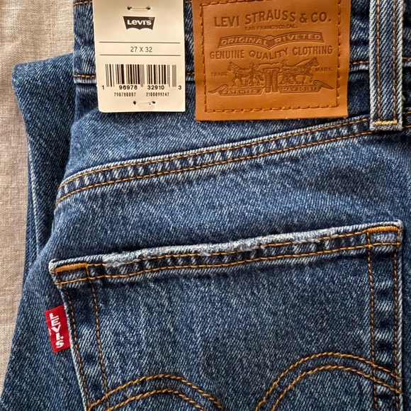 Levi's Ribcage Jeans - Picture 2 of 7